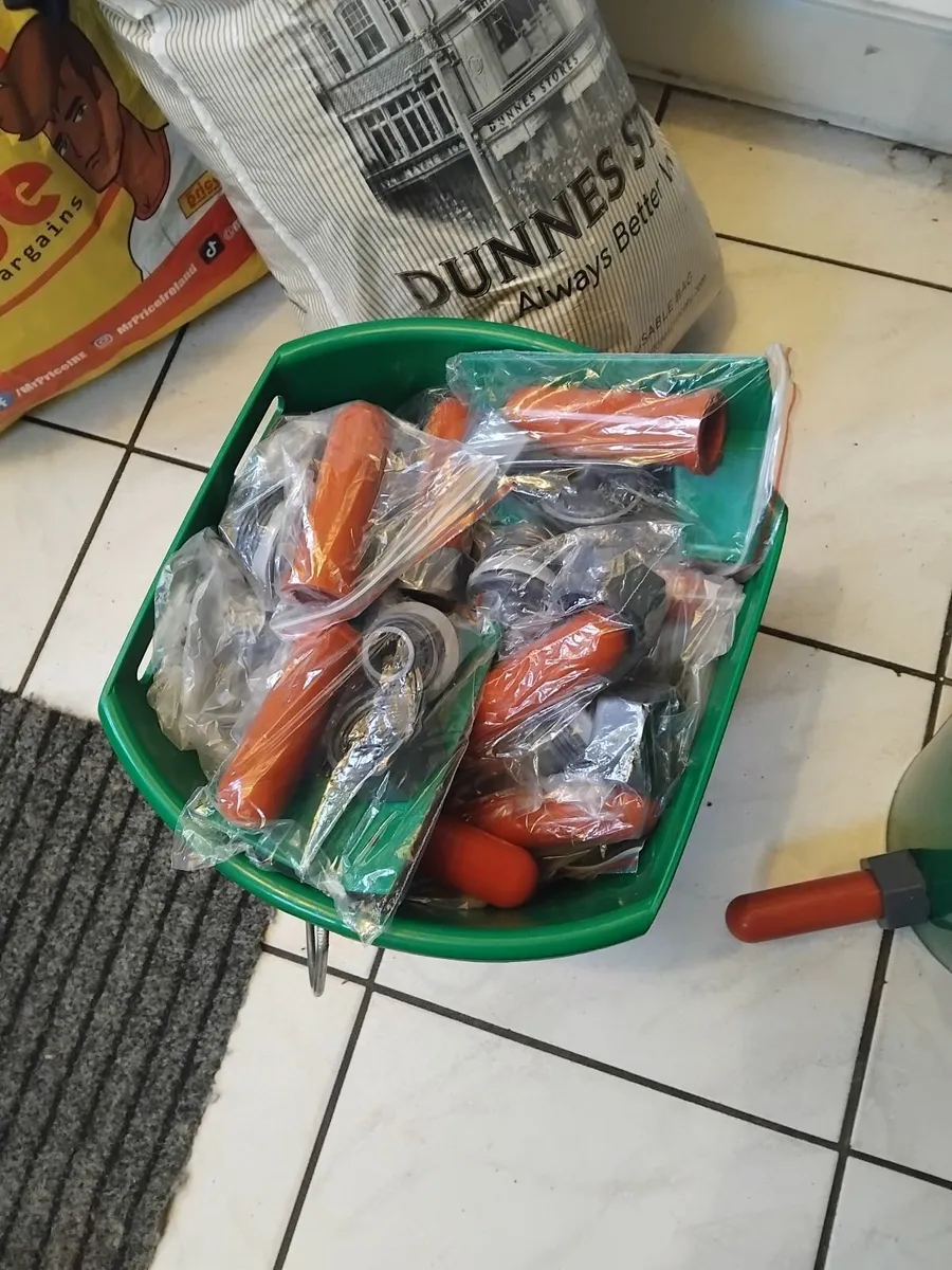 New Calf feeding bucket will feed 3 Calf - Image 4