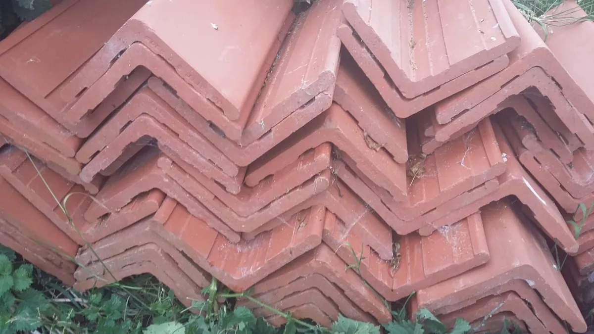 Bangor slates chimney pots floor ridge roof tiles - Image 3