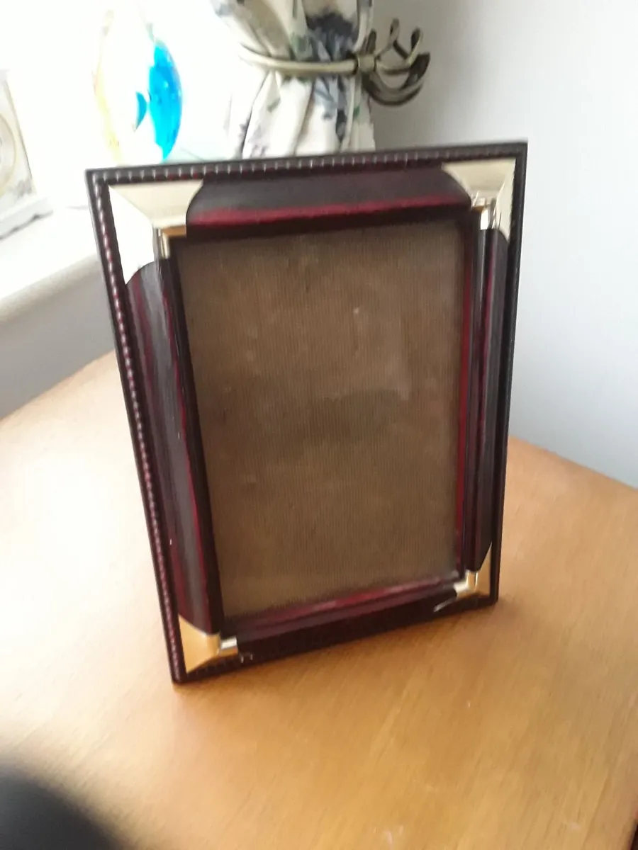 Brand new photo frame on wanted gift - Image 1