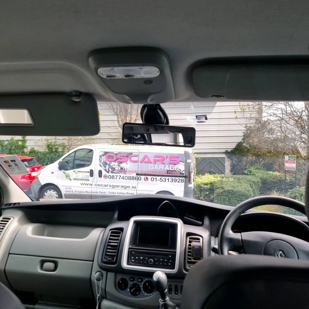 Trafic for rent 9 seater - Image 2