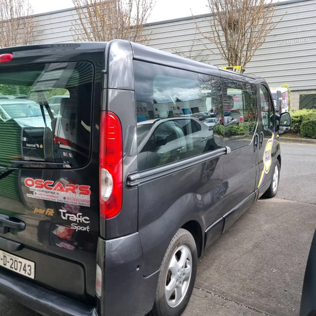 Trafic for rent 9 seater - Image 3