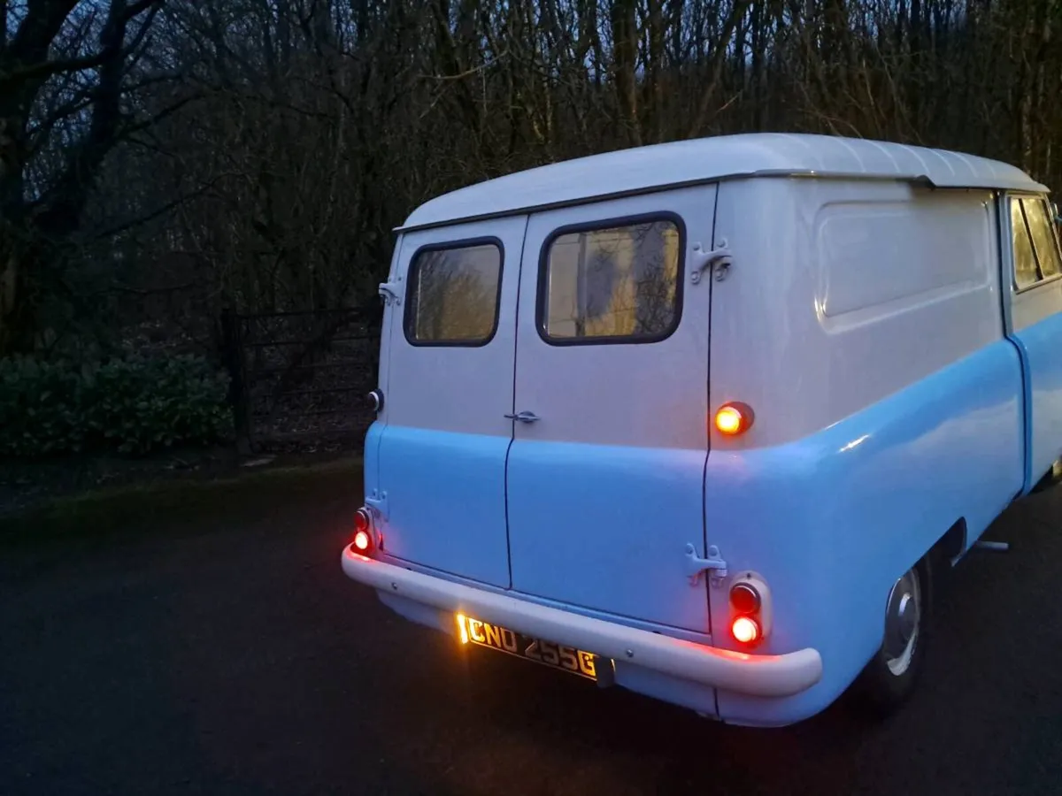 Bedford ca van - Image 4
