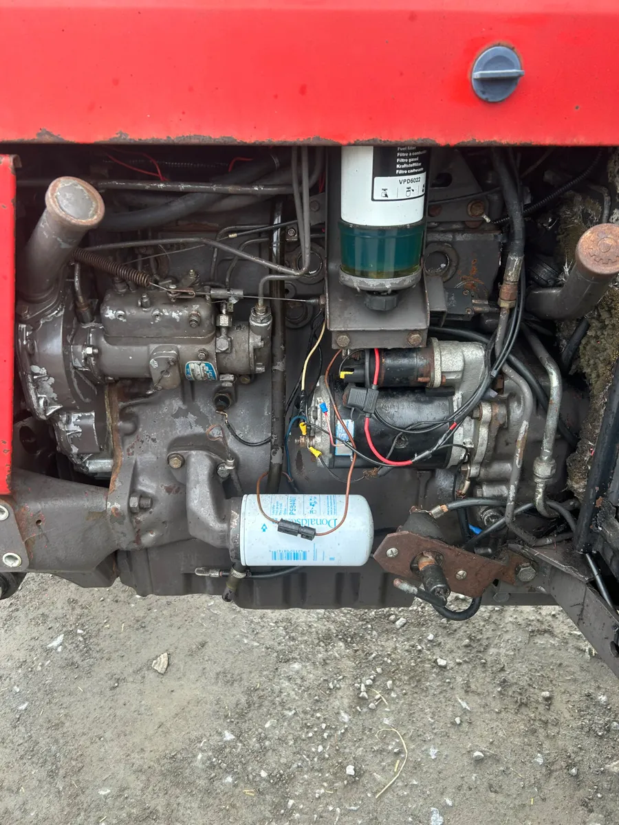 1989 Massey Ferguson 390 2wd - Image 4