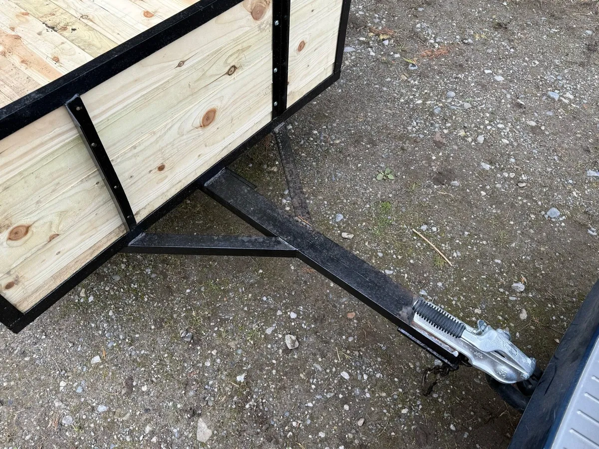 Sturdy lightweight trailer & ready to go - Image 4