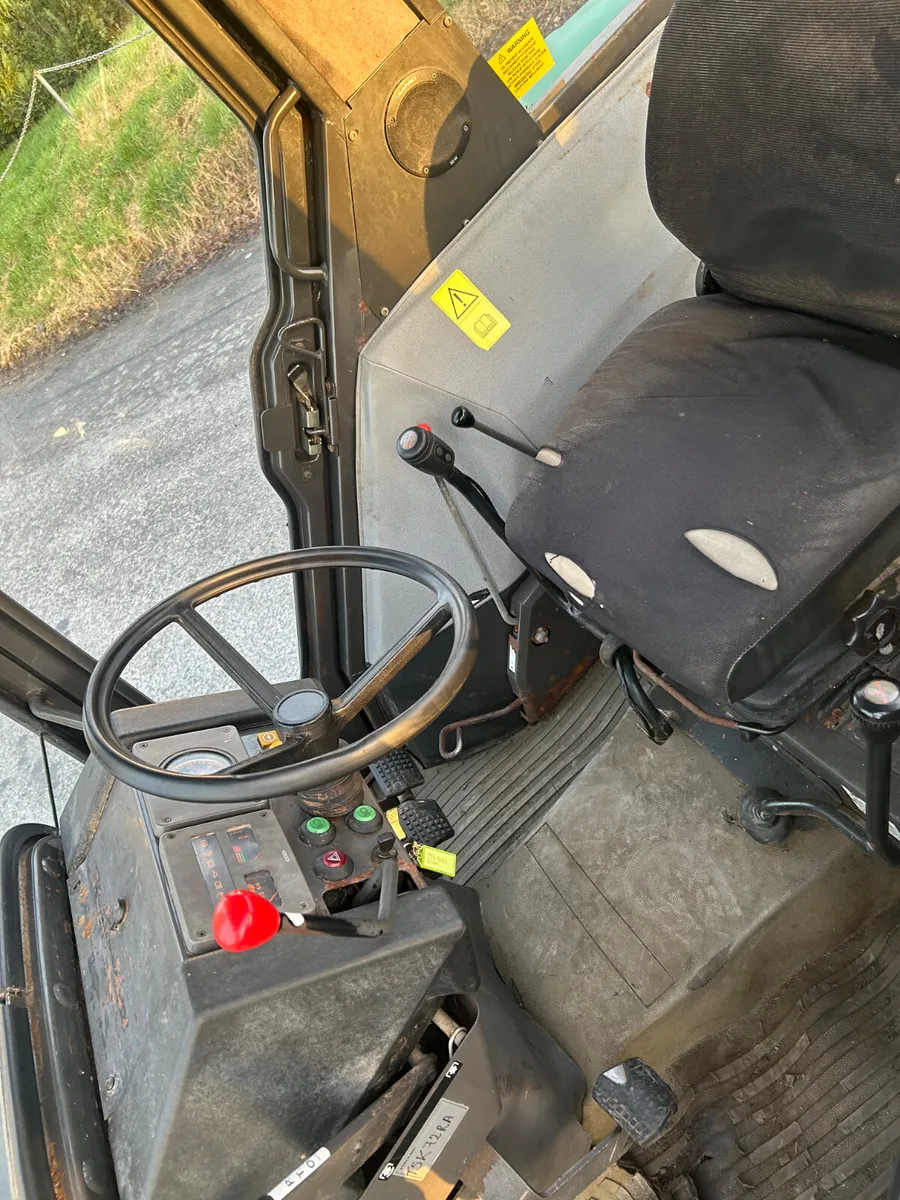 1996 John Deere 3200 2wd - Image 2