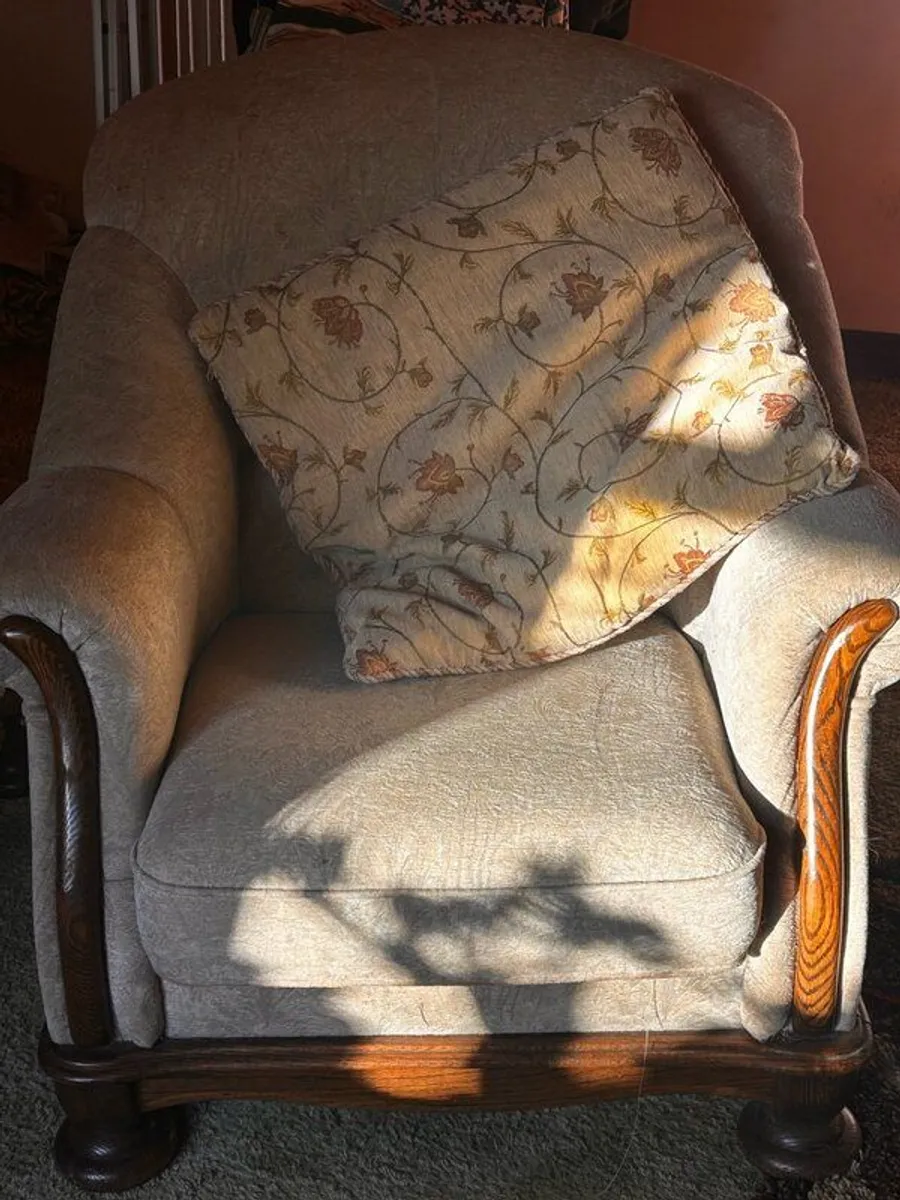 3 piece suite of furniture - Image 3