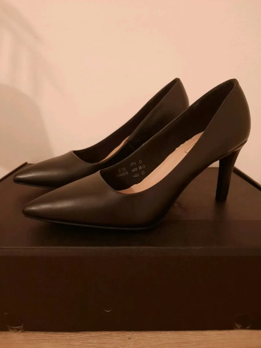M&S .black stiletto shoes - Image 1
