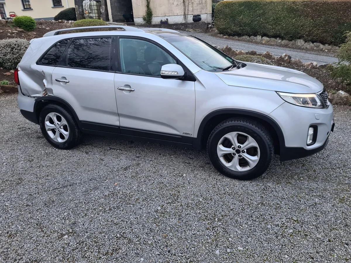 131 Kia Sorento 7 seater - Image 2