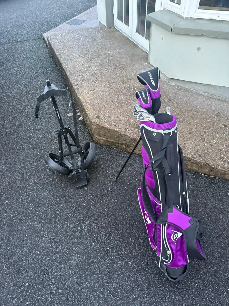 Girls Golf set with trolley - Image 2
