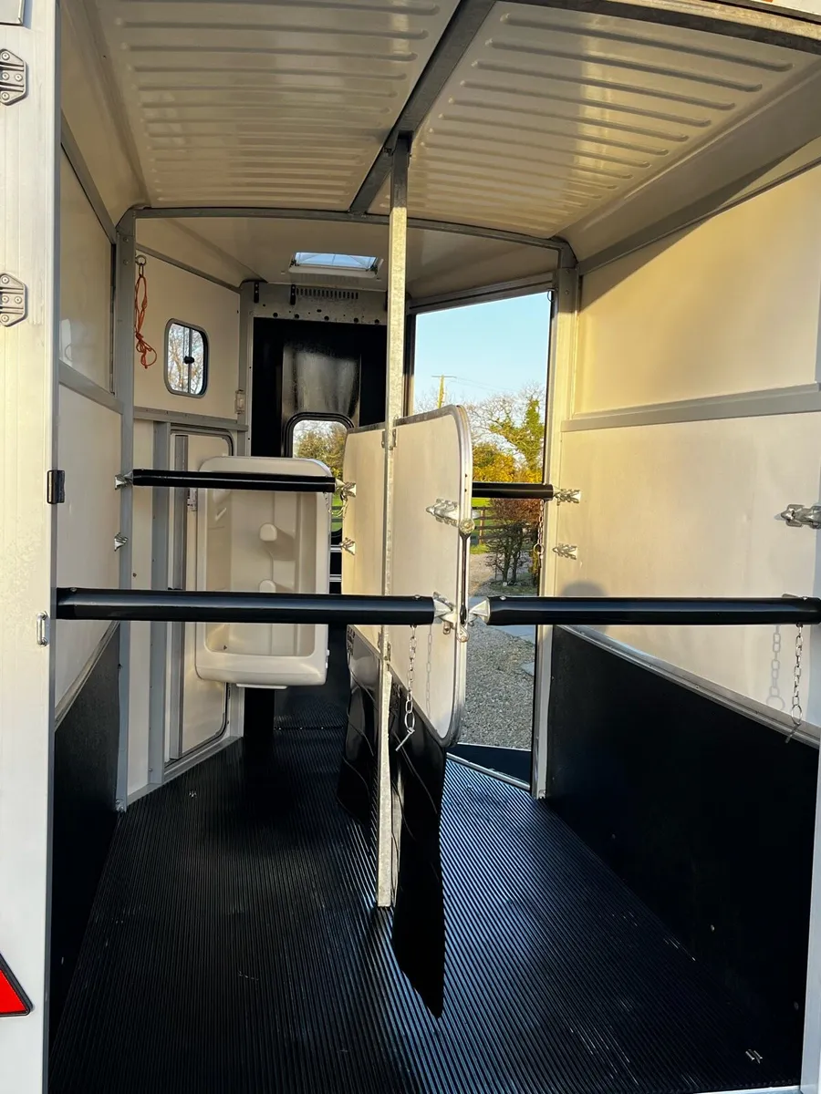 Ifor Williams HB 506 DELUXE AS NEW - Image 4