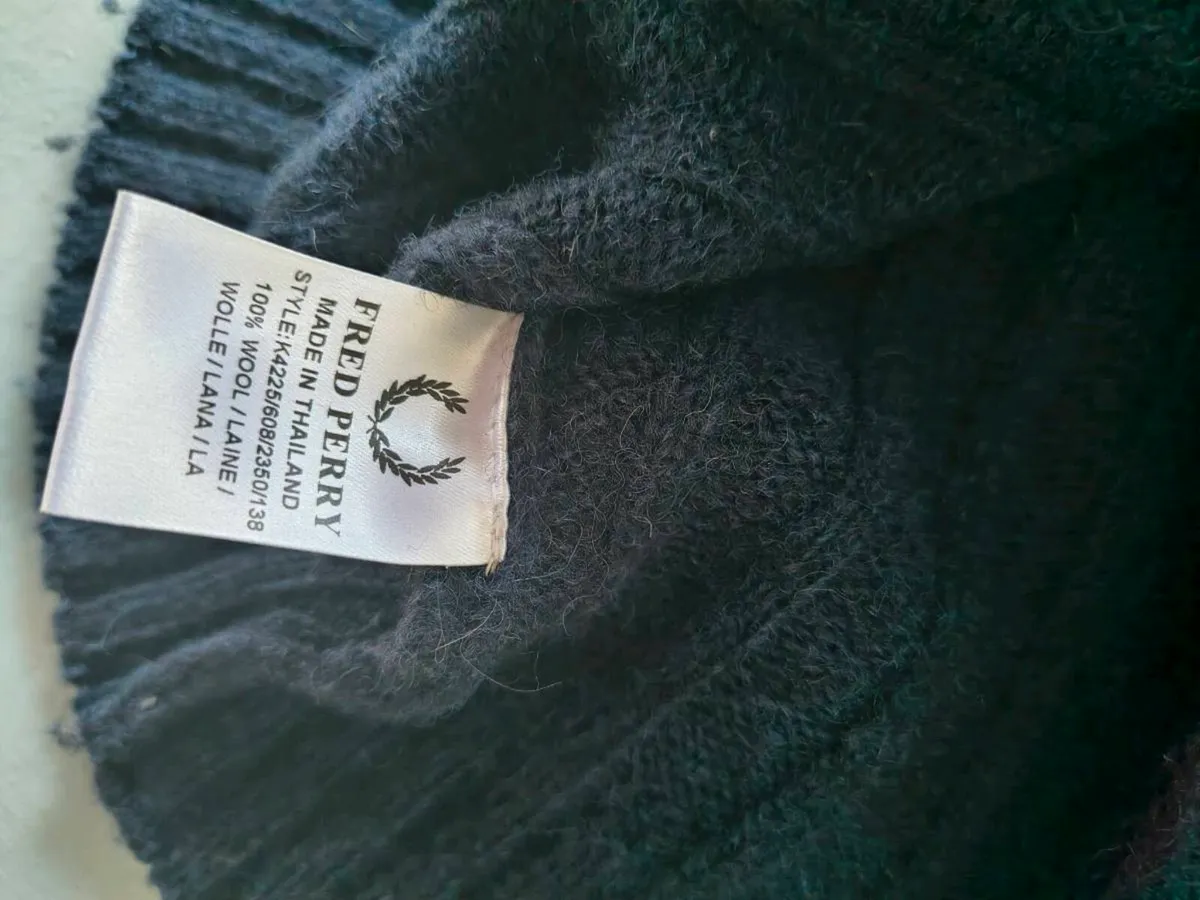 Fred Perry 100% wool jumper - Image 3