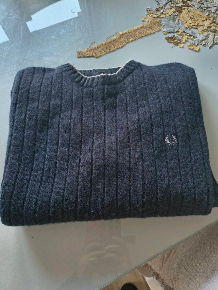 Fred Perry 100% wool jumper - Image 4