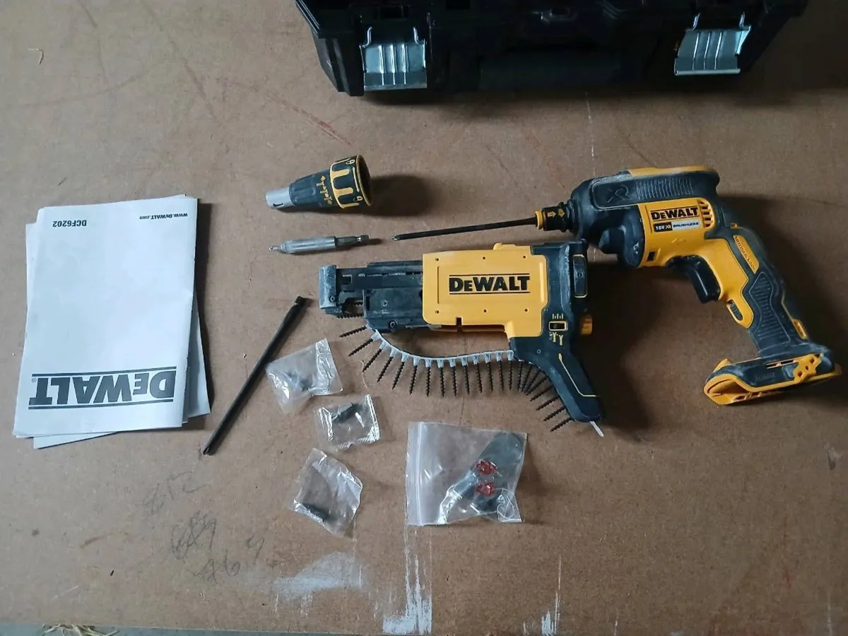 DCF620 Dewalt cordless drywall screwgun - Image 2