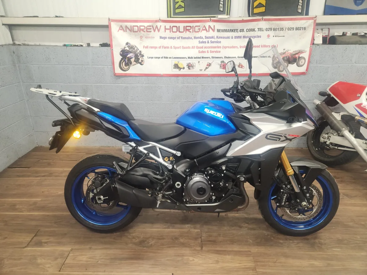 Suzuki GSXS1000GX - Image 1