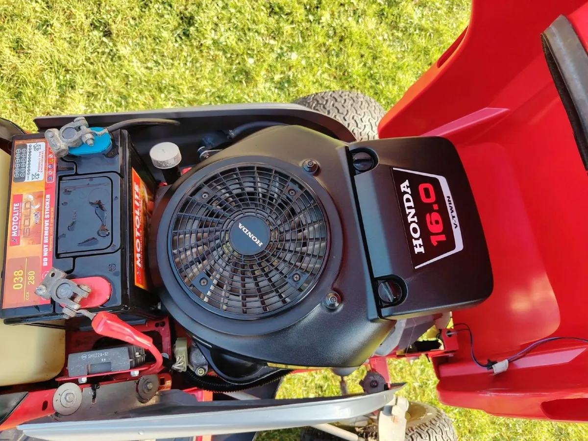 Countax ride on lawnmower - Image 4