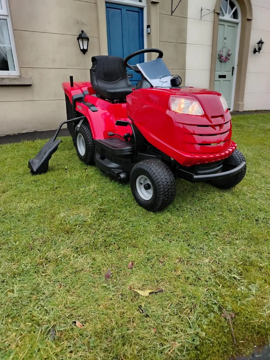 Mountfield  ride on lawnmower - Image 1