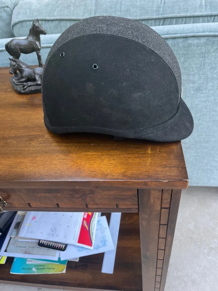 ⭐️Equestrian helmet ⭐️ - Image 3