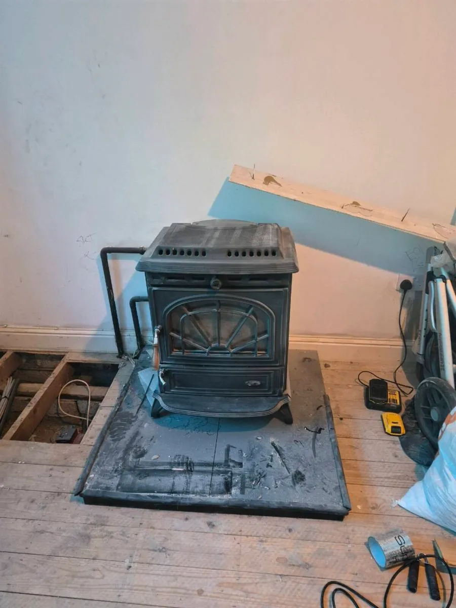 Stanley Erin Boiler Solid Fuel Stove (with flue) - Image 2