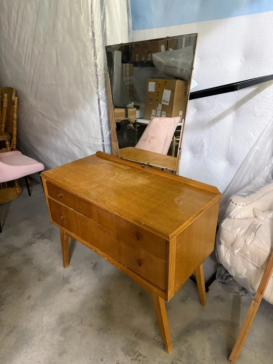 Mid century Vanity Chest of drawers - Image 1