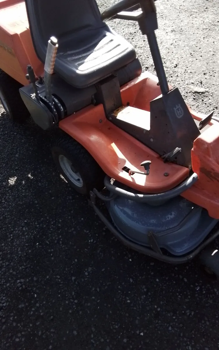 Ride on mower - Image 1