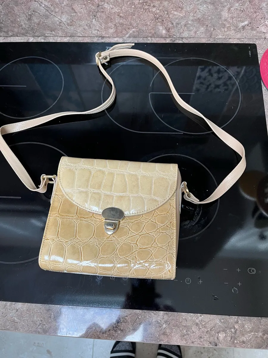 Ladies handbag - Image 1