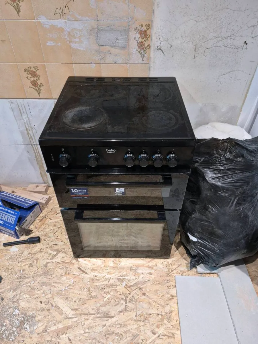 Electric oven - Image 2