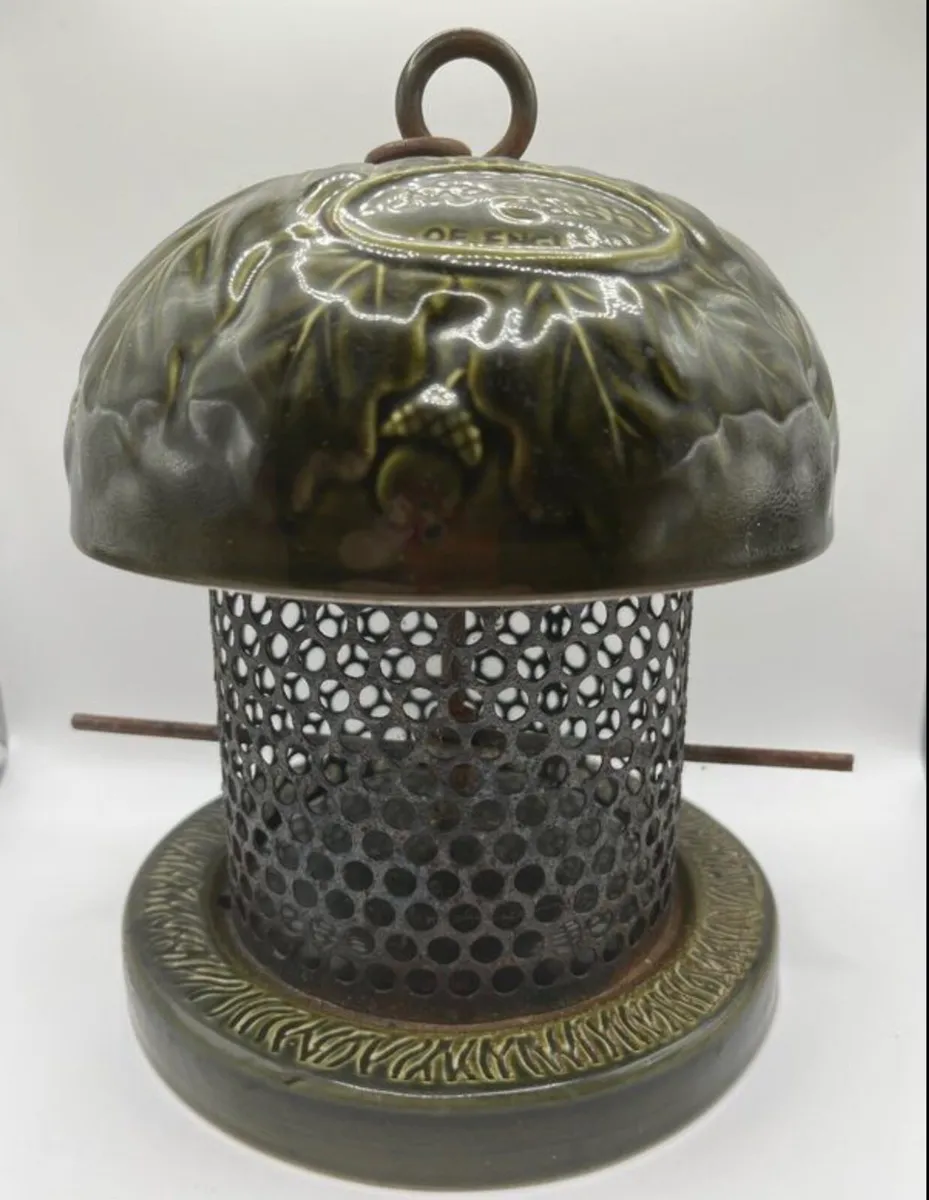 Vintage ceramic bird feeder - Image 1