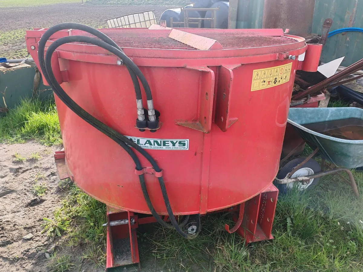 Cement Mixer like new - Image 1