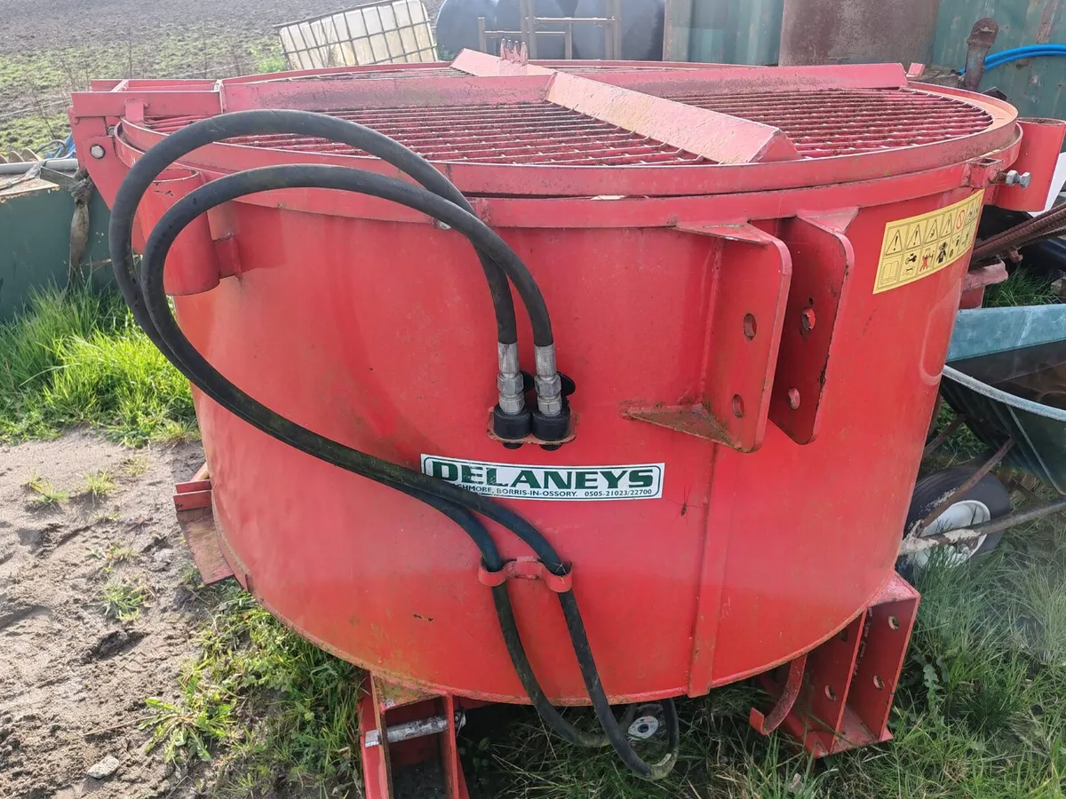 Cement Mixer like new - Image 4