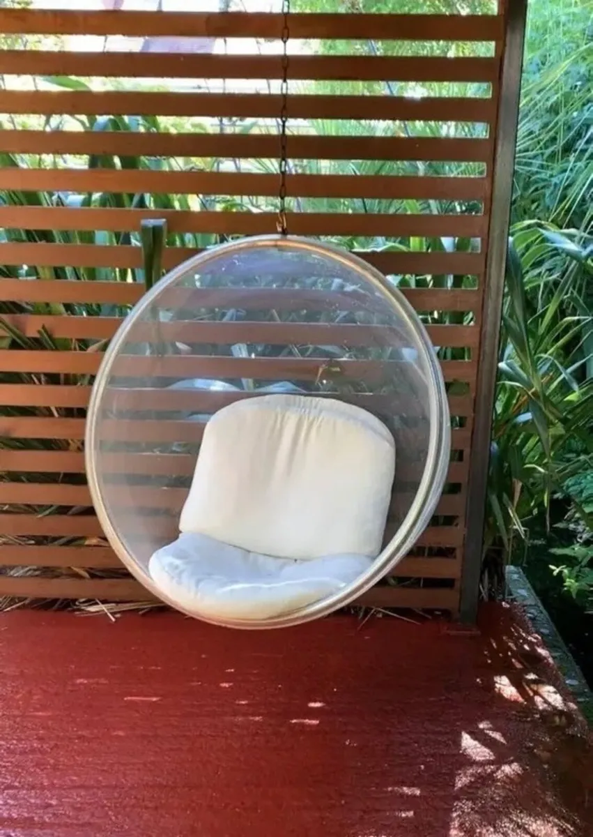 Stunning Designer Garden  and Bubble chair - Image 2