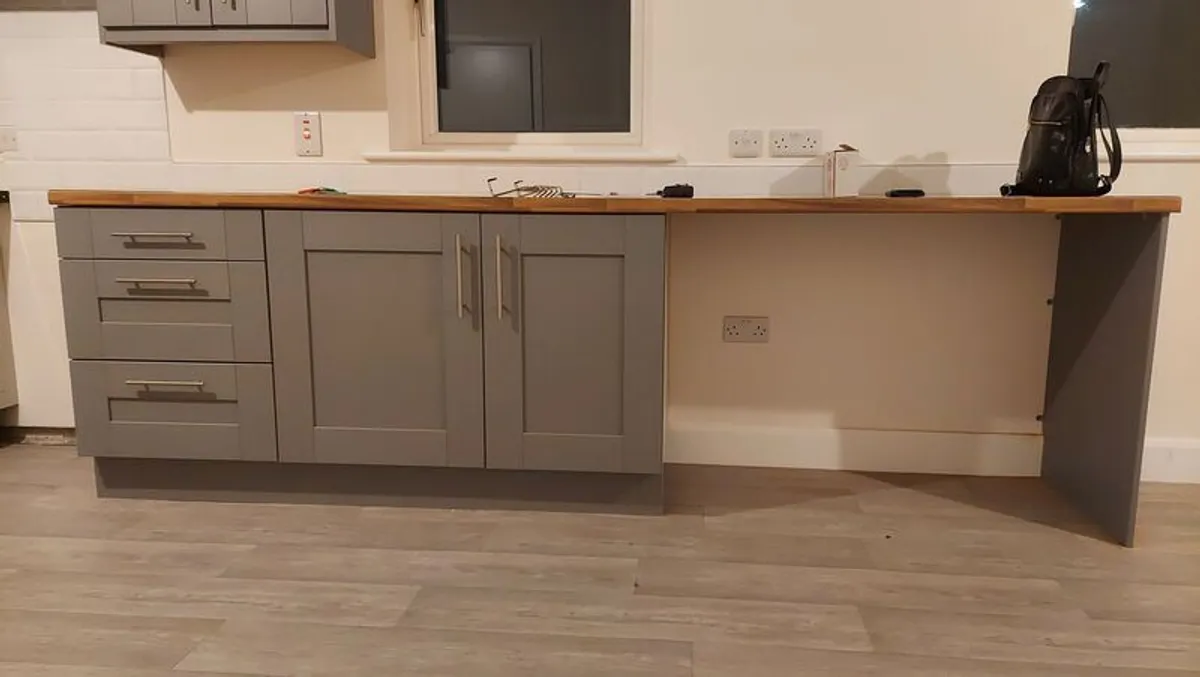 Kitchen cabinets - Image 2