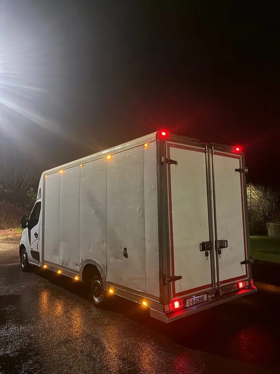 Renault Master low loader - Image 3