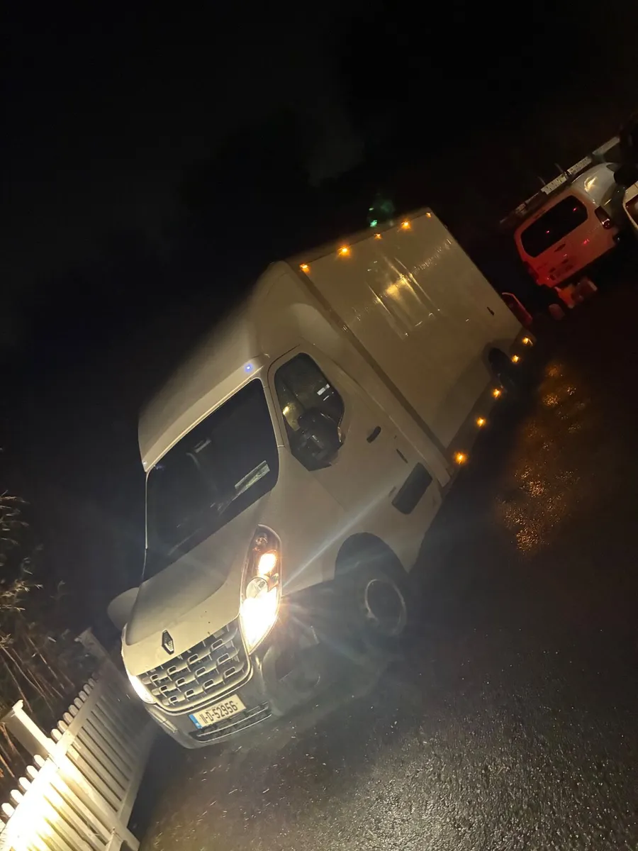 Renault Master low loader - Image 4