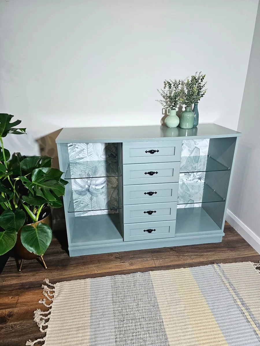 Sideboard / display unit - Image 4