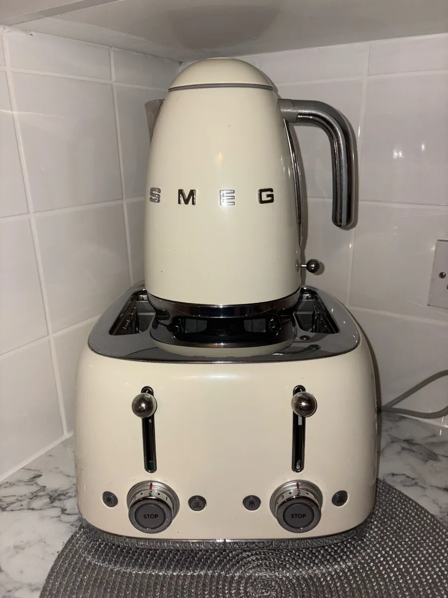 SMEG Kettle and Toaster