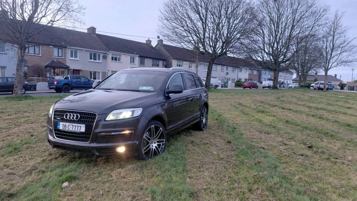 Audi Q7 3 litre S Line Quattro - Image 1