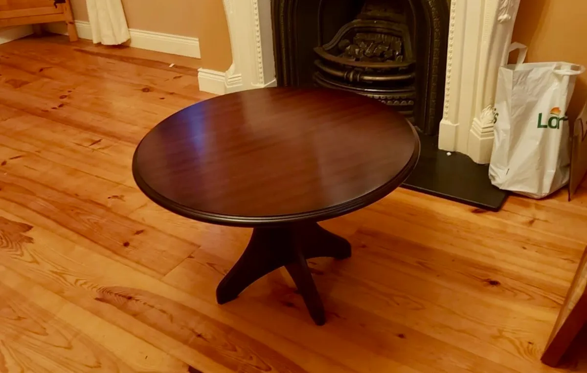 Corner unit. & Coffee Table - Image 1