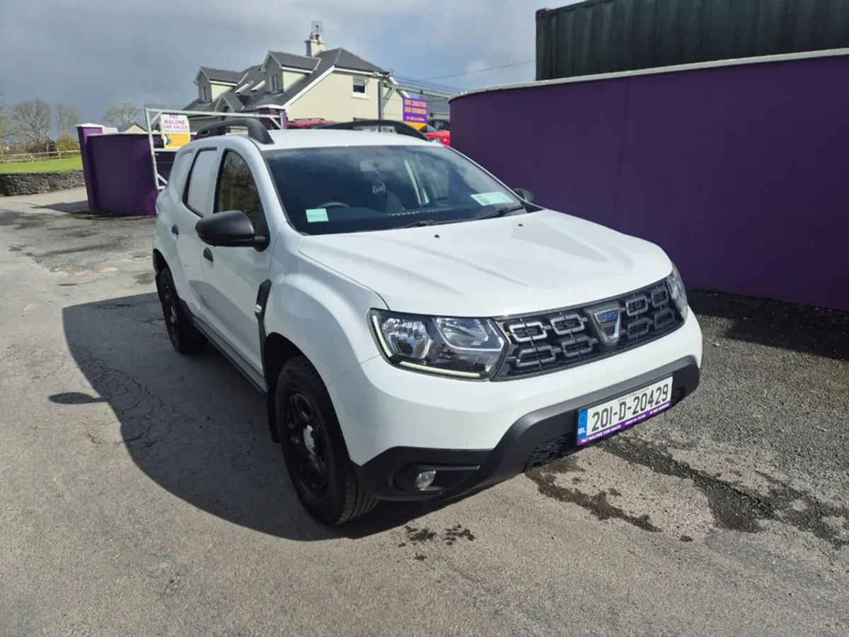 Dacia Duster ESSENTIAL BLUE DCI 115 5DR - Image 3