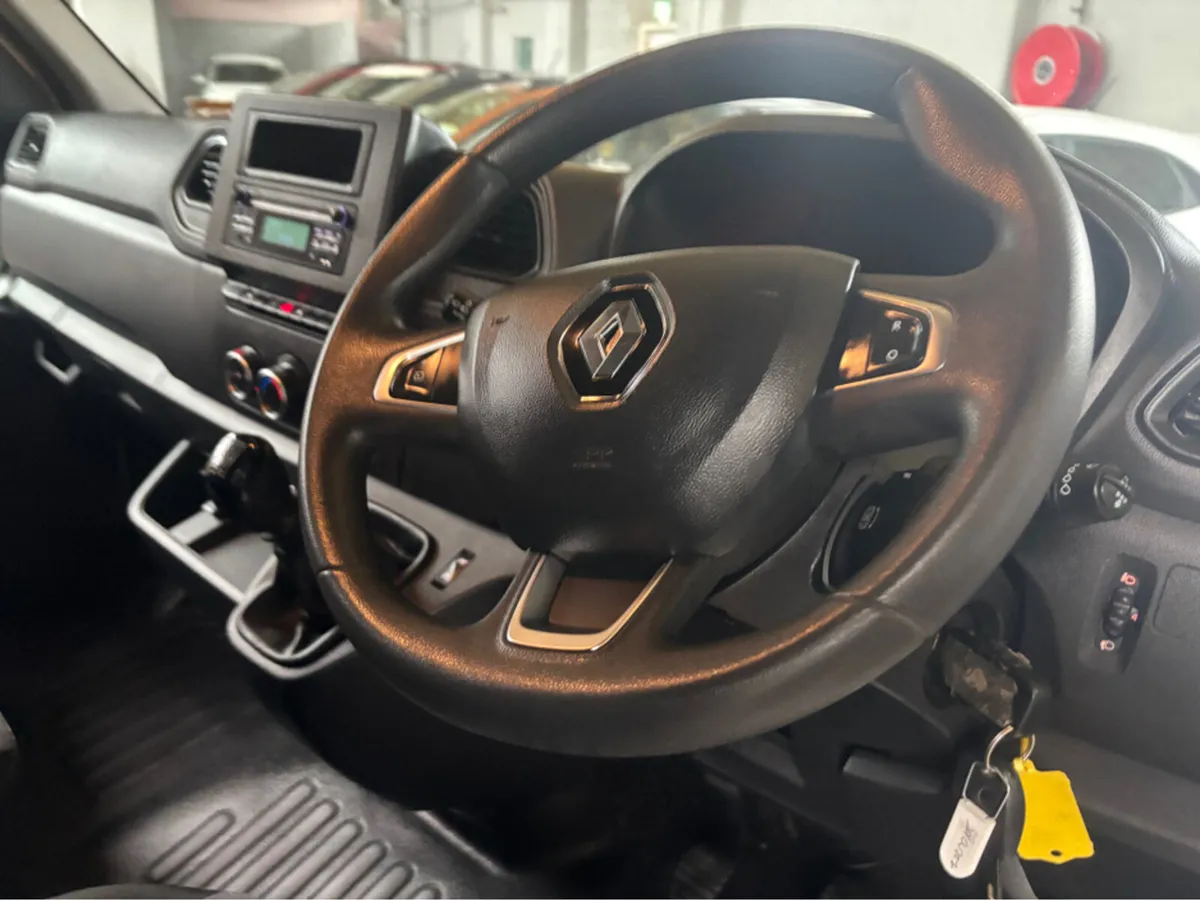 Renault Master FWD LM35 DCI 135 BUSINE III PH2 MY1 - Image 4