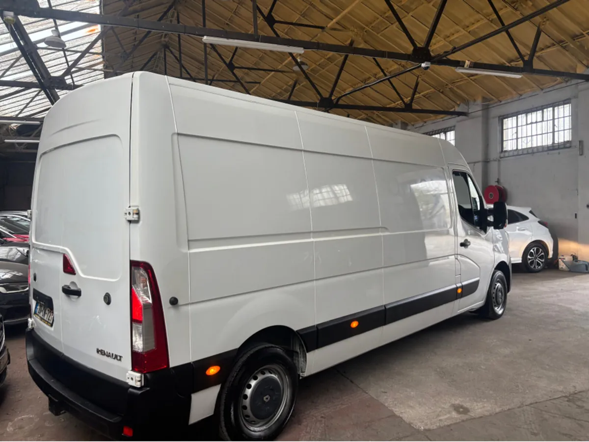 Renault Master FWD LM35 DCI 135 BUSINE III PH2 MY1 - Image 4