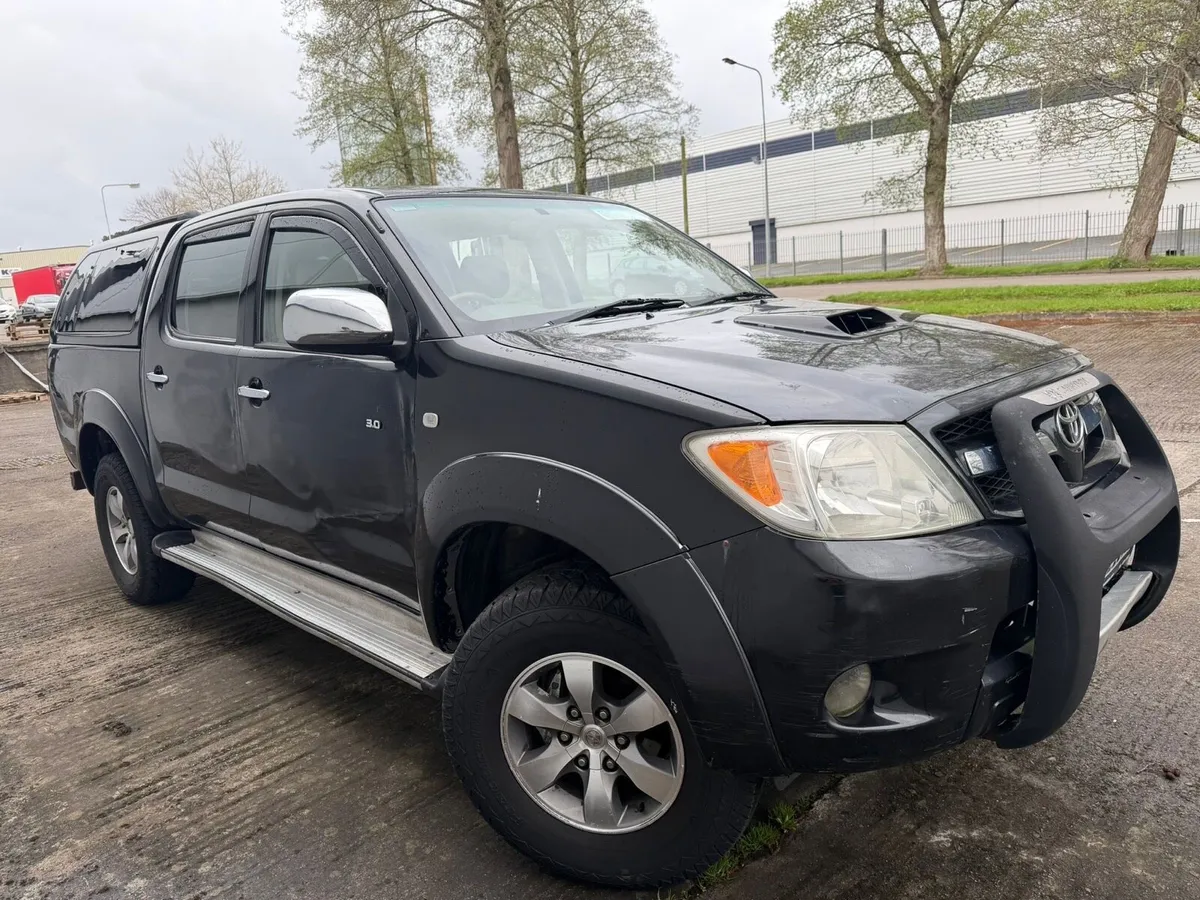 Toyota hilux - Image 3