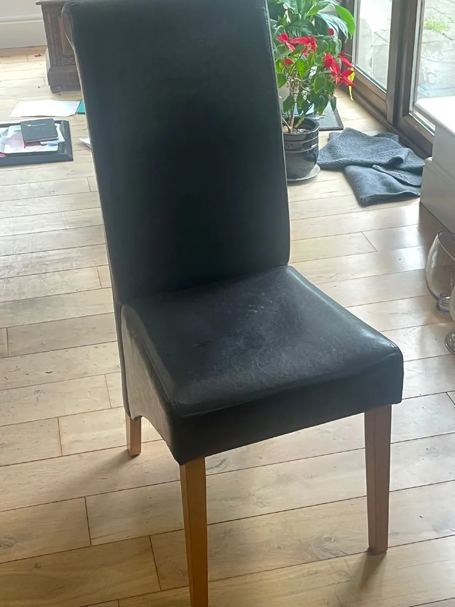 4 Dining room chairs