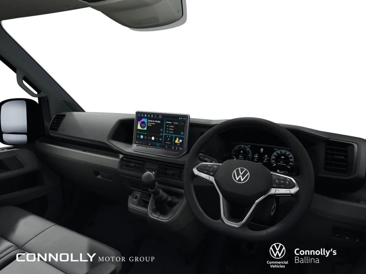 Volkswagen Crafter Highline 30 MWB 2.0TDi 140bhp M - Image 2