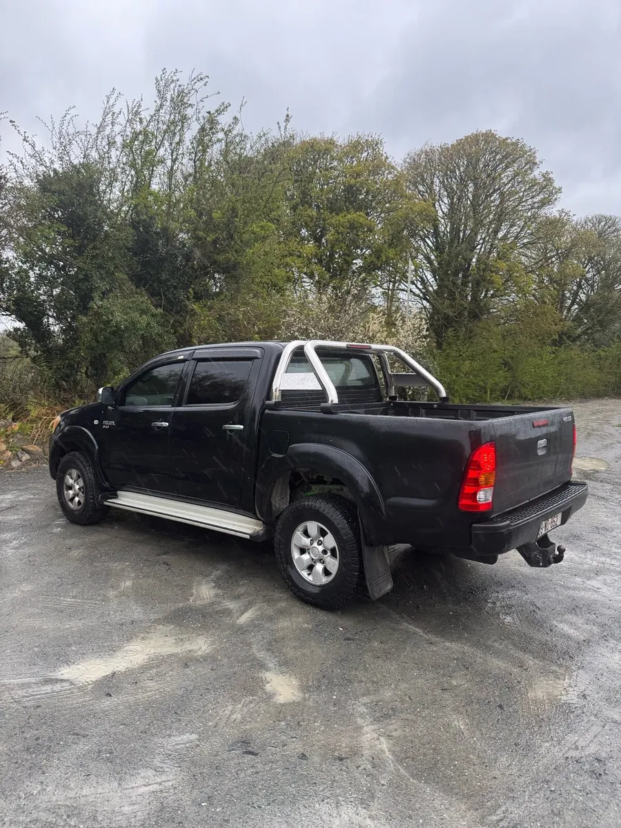 2009 Toyota Hilux *Need Chassis* - Image 2