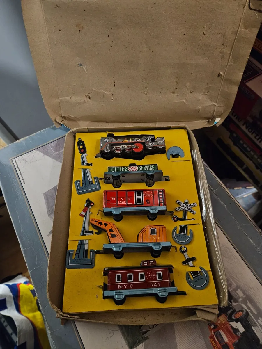 Vintage Retro Tinplate Haji Hornby Set - Image 1