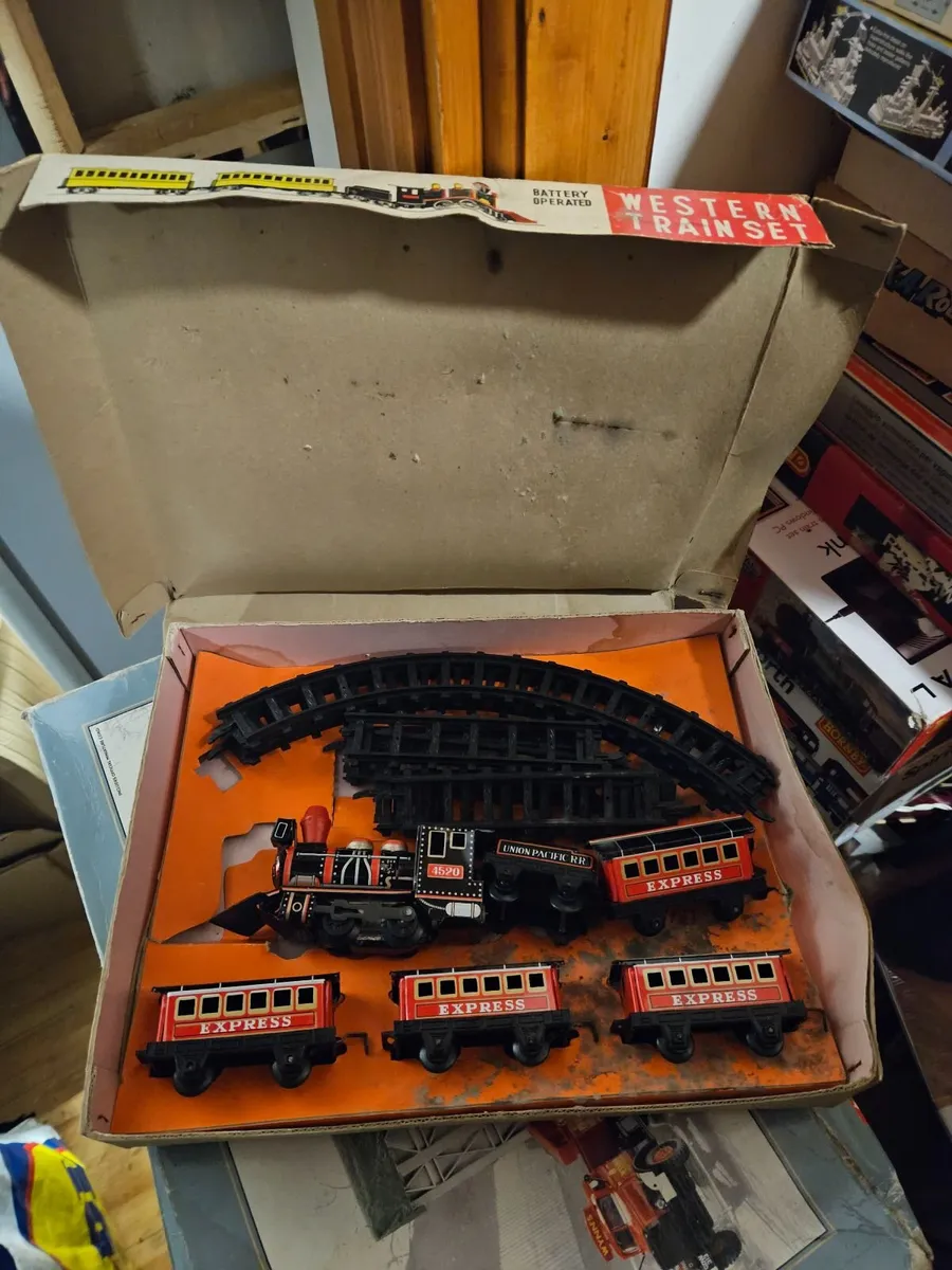 Vintage Retro Tinplate Haji Hornby Train Set - Image 1