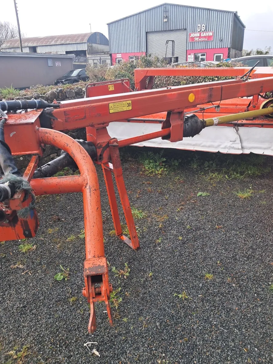 Kuhn FC300 Mower - Image 4