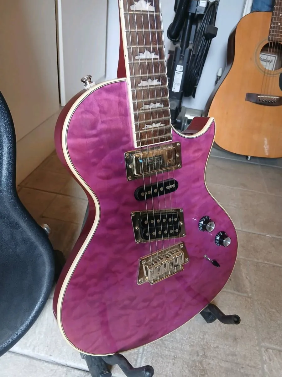 Epiphone Custom reissue Nighthawk, with hardcase - Image 2