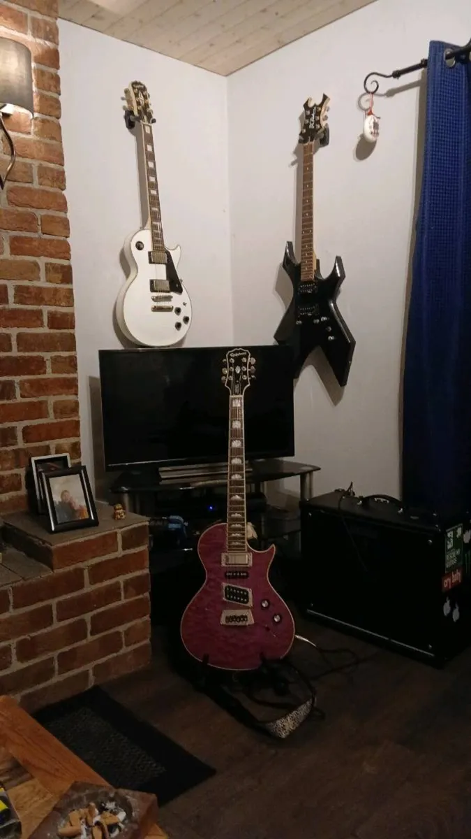 Epiphone Custom reissue Nighthawk, with hardcase - Image 4