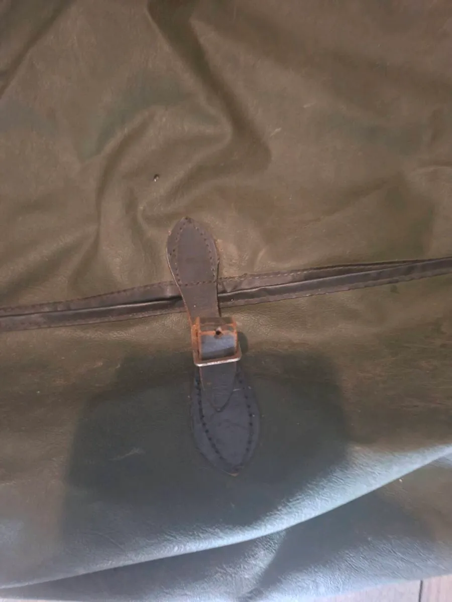 Vintage 1960's Acoustic guitar leather gigbag - Image 2